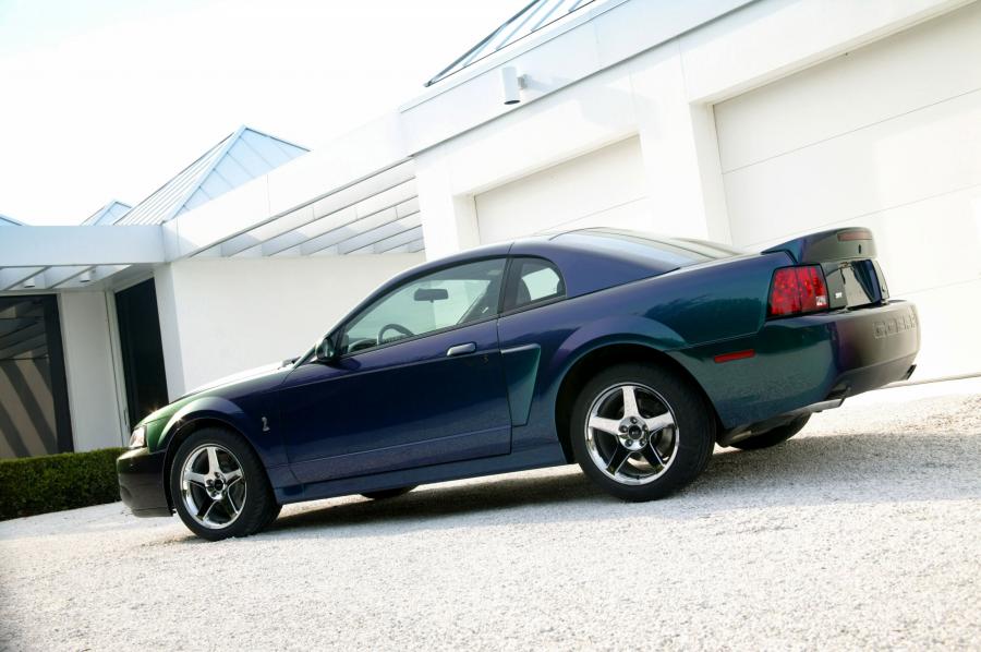  Ford Mustang SVT Cobra MystiChrome 2004 года  (фото 8 из 8)